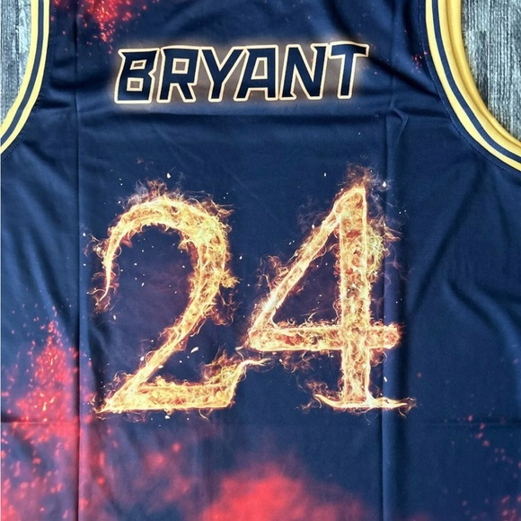 Kobe Bryant Jersey Size Large - Picture 4 of 7